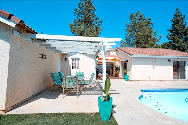 3473 Yankee Cir, Riverside, CA 92503 - swimming pool featuring a pergola and a patio area
