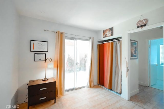 3473 Yankee Cir, Riverside, CA 92503 - bedroom featuring access to exterior