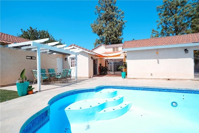 3473 Yankee Cir, Riverside, CA 92503 - view of swimming pool featuring an empty pool and a patio area