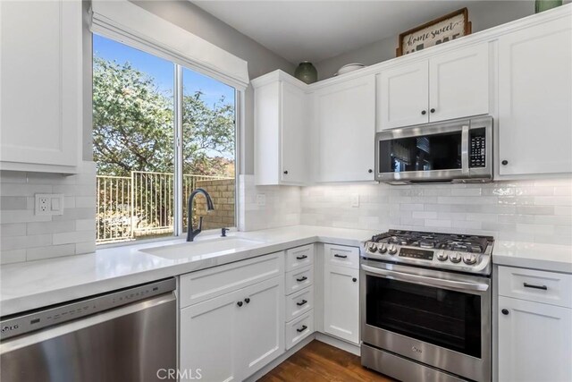 28541 Calex Dr, Valencia, CA 91354 - photo 10