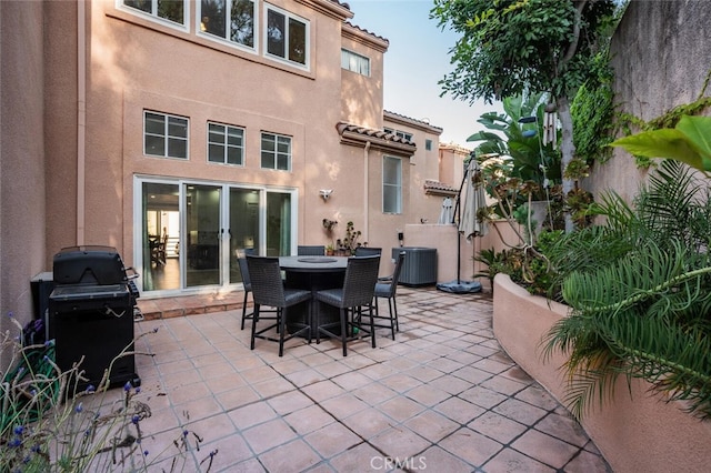 4347 Freedom Dr Unit C, Calabasas, CA 91302 - view of patio with a grill and outdoor dining space