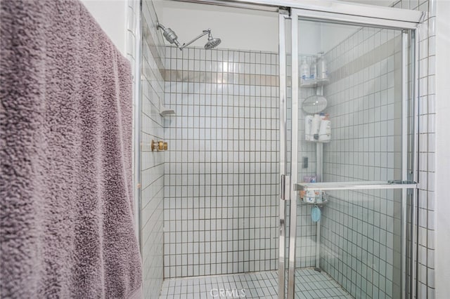 4347 Freedom Dr Unit C, Calabasas, CA 91302 - bathroom with a shower stall and tile patterned flooring