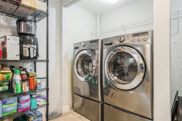4347 Freedom Dr Unit C, Calabasas, CA 91302 - laundry area featuring washer and dryer