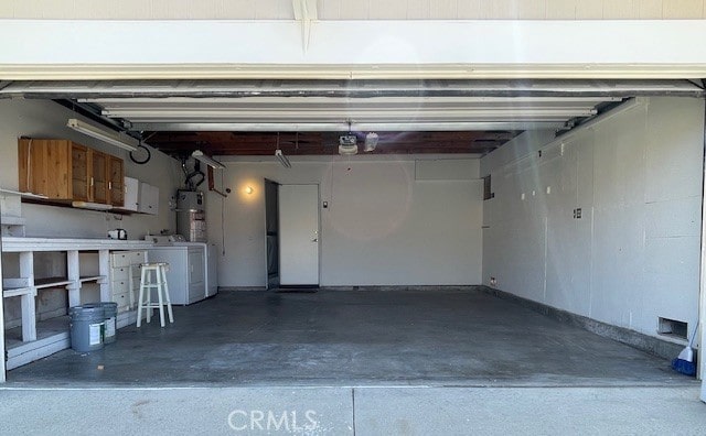 27896 Beacon St, Castaic, CA 91384 - garage with washer and dryer and water heater