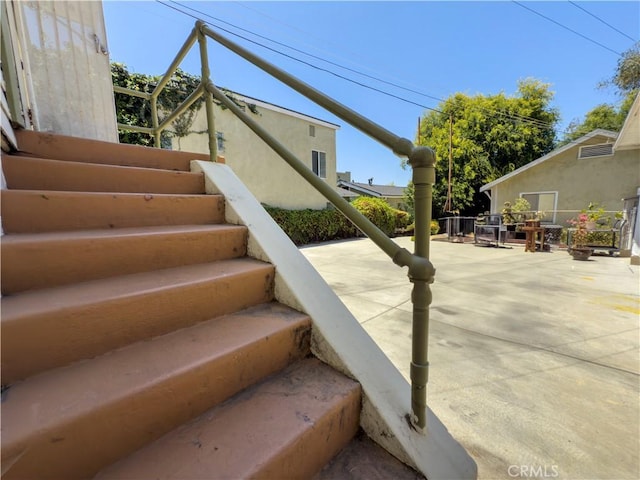 3621 Griffin Ave, Los Angeles, CA 90031 - view of staircase