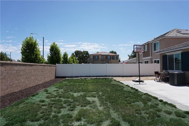 27082 Nolana Way, Menifee, CA 92584 - fenced backyard featuring a patio