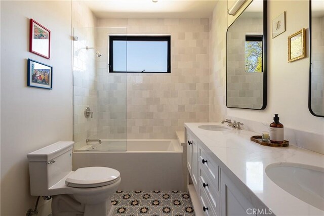 4620 Morse Ave, Sherman Oaks, CA 91423 - full bath featuring double vanity and shower / bath combination