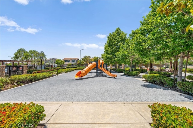 5609 Garibaldi Way, Fontana, CA 92336 - view of communal playground