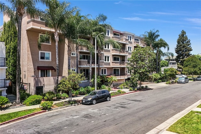 4533 Vista Del Monte Ave Unit 201, Sherman Oaks, CA 91403 - photo 2