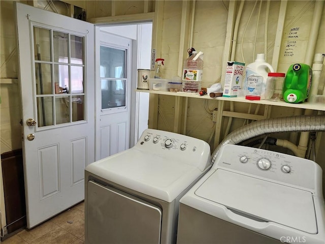28635 Middlebury Way, Menifee, CA 92586 - laundry area with washer and clothes dryer and tile patterned floors