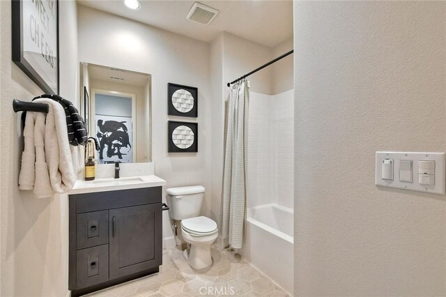 3091 Orchard Gln, Escondido, CA 92026 - full bathroom featuring vanity, shower / tub combo with curtain, and tile patterned floors