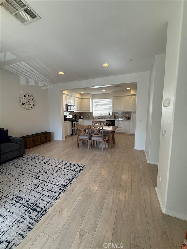 181 Dorsett Ave, Upland, CA 91786 - photo 7