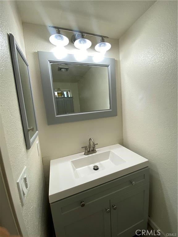 55897 Santa Fe Trl Unit 8, Yucca Valley, CA 92284 - photo 18