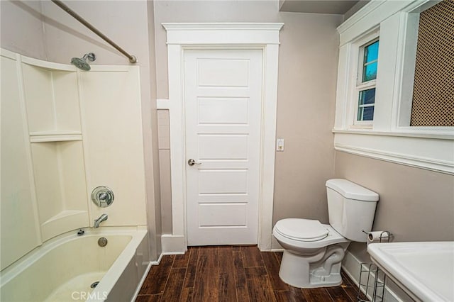 220 Palm Pl, Pomona, CA 91767 - bathroom featuring wood finished floors and shower / tub combination