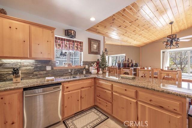1332 La Crescenta Dr, Big Bear, CA 92314 - photo 9