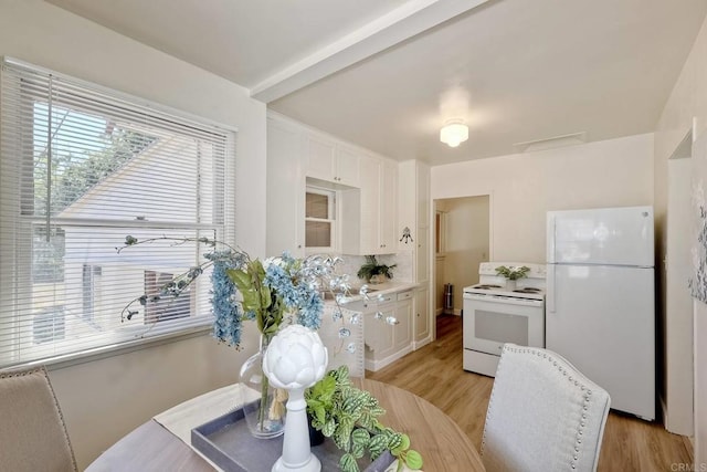 4693 71st St, La Mesa, CA 91942 - dining space featuring light wood-style floors