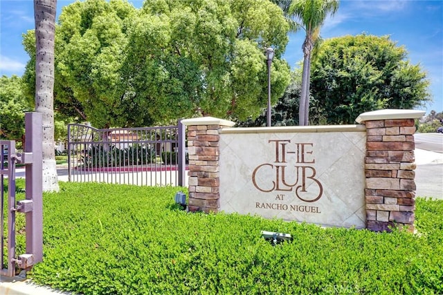 25072 Leucadia St Unit E, Laguna Niguel, CA 92677 - view of community sign