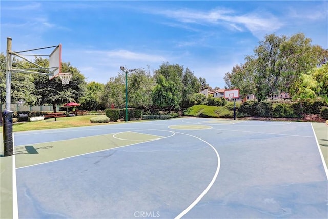 25072 Leucadia St Unit E, Laguna Niguel, CA 92677 - view of sport court with community basketball court