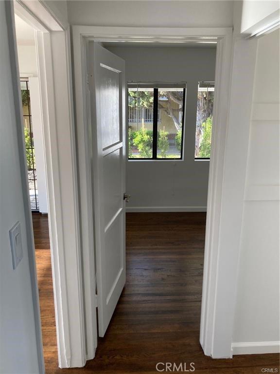 8312 Barnsley Ave, Los Angeles, CA 90045 - photo 11