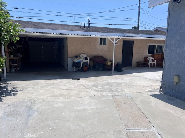 1222 E 103rd St, Los Angeles, CA 90002 - view of garage
