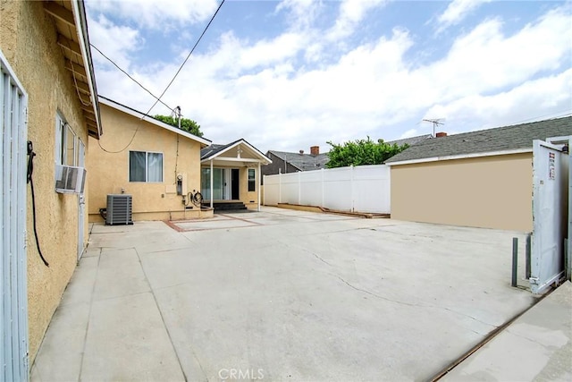 19324 Victory Blvd, Reseda, CA 91335 - view of patio / terrace featuring cooling unit