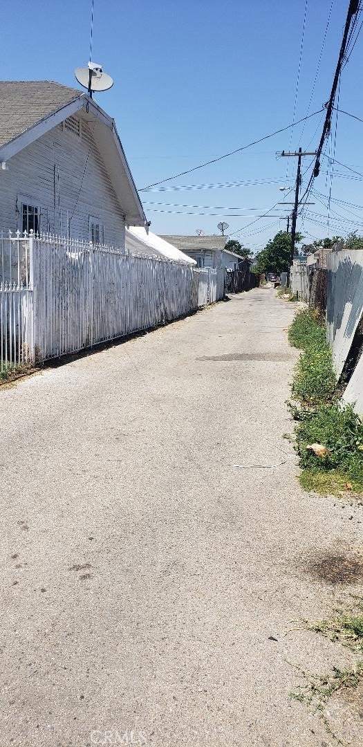 815 W 74th St, Los Angeles, CA 90044 - photo 18