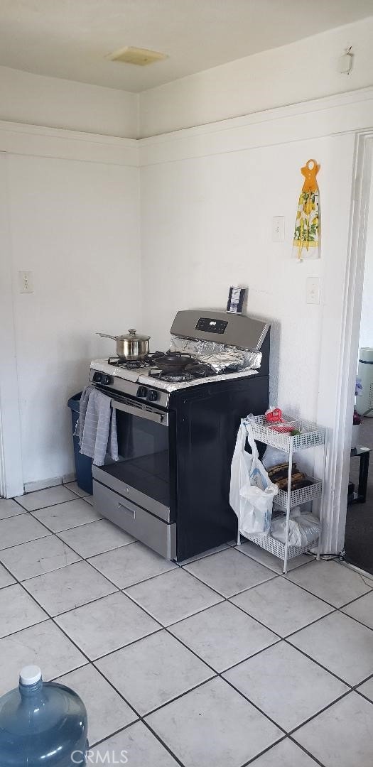 815 W 74th St, Los Angeles, CA 90044 - photo 8