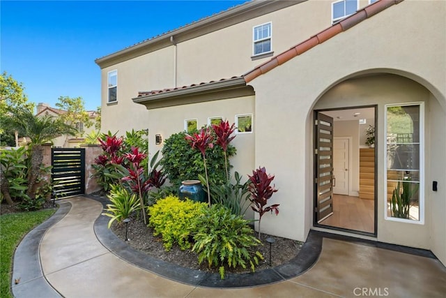 8 Pavona, Newport Coast, CA 92657 - entrance to property with stucco siding