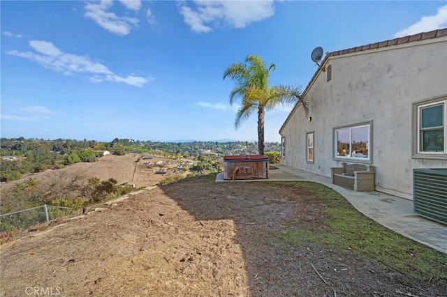 2240 Aqua Hill Rd, Fallbrook, CA 92028 - view of yard with a hot tub and a patio area