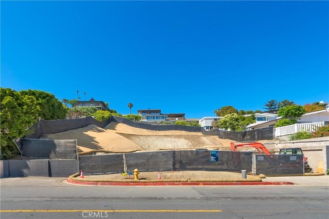 990 Hillcrest Dr, Laguna Beach, CA 92651 - photo 16