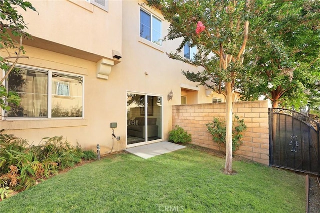800 W Huntington Dr Unit D, Arcadia, CA 91007 - back of house featuring stucco siding and a gate
