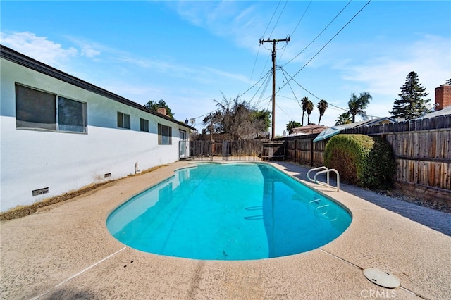 2738 S Fairway Ct, Visalia, CA 93277 - view of pool featuring a fenced backyard and a patio area