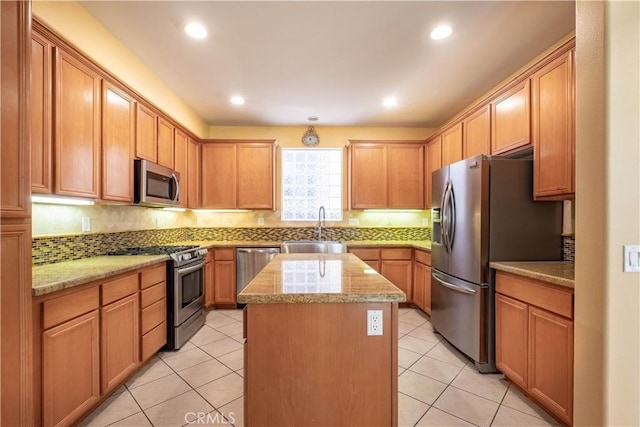 27531 Sunny Creek Dr, Valencia, CA 91354 - photo 10