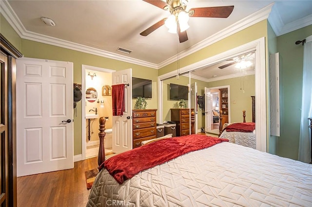 4303 E De Ora Way, Long Beach, CA 90815 - bedroom with wood finished floors, a ceiling fan, and crown molding