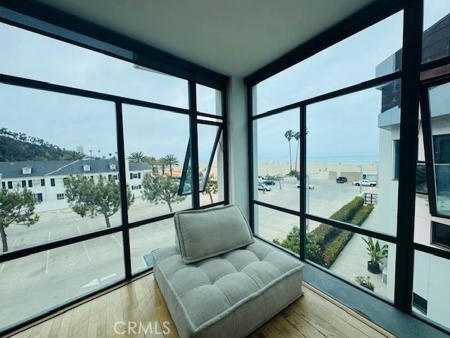 270 Palisades Beach Rd Unit 301, Santa Monica, CA 90402 - photo 4
