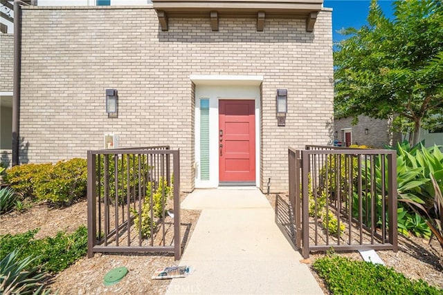 117 N 5th St Unit B, Montebello, CA 90640 - doorway to property with brick siding