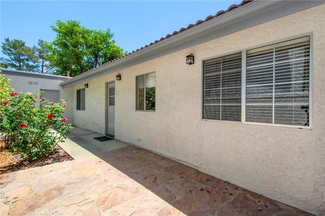 1050 Windmill Ln, Oak Park, CA 91377 - view of patio / terrace