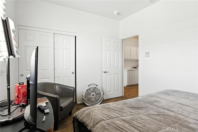 13525 Evanston St, Victorville, CA 92392 - carpeted bedroom featuring a closet