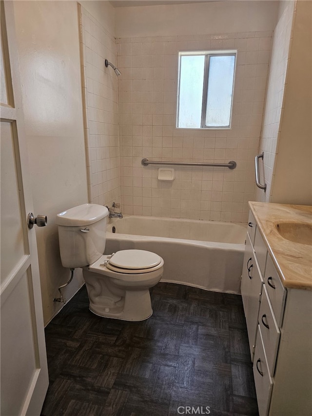 26483 9th St, Highland, CA 92346 - full bath featuring shower / tub combination and vanity
