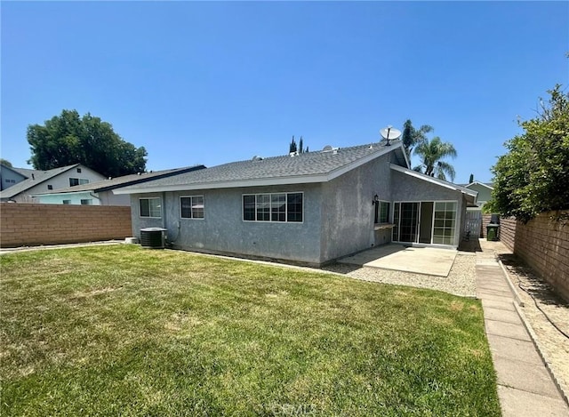 3964 Hibbert Ct, Simi Valley, CA 93063 - rear view of property featuring a fenced backyard, stucco siding, and a patio
