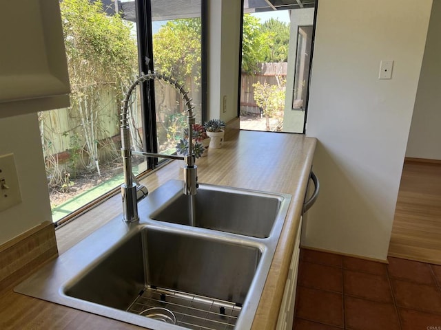 1404 Lombard St, Vista, CA 92084 - kitchen view of a sink