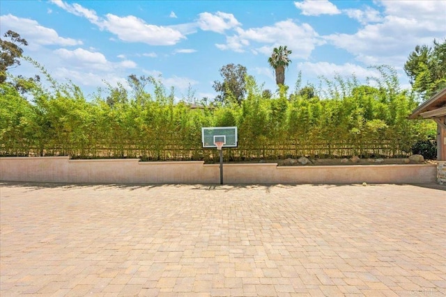 1935 Granite Hills Dr, El Cajon, CA 92019 - view of patio featuring community basketball court