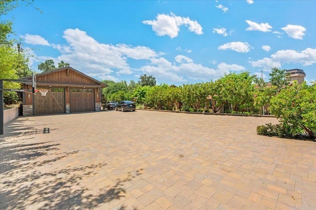 1935 Granite Hills Dr, El Cajon, CA 92019 - view of garage