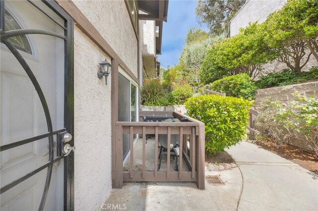 382 S Miraleste Dr Unit 450, San Pedro, CA 90732 - view of patio / terrace