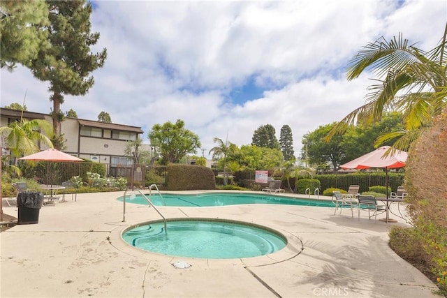 382 S Miraleste Dr Unit 450, San Pedro, CA 90732 - community pool featuring a hot tub and a patio area