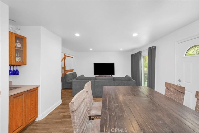 382 S Miraleste Dr Unit 450, San Pedro, CA 90732 - dining area with wood finished floors and recessed lighting