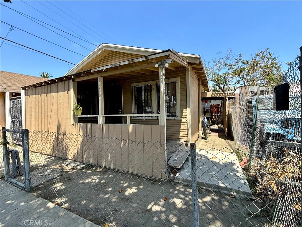 903 E 109th Pl, Los Angeles, CA 90059 - view of front facade