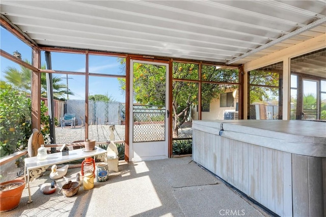28839 Carmel Rd, Menifee, CA 92586 - unfurnished sunroom with a hot tub