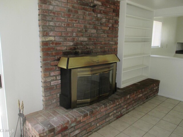 44244 Carolside Ave, Lancaster, CA 93535 - detailed view of built in shelves