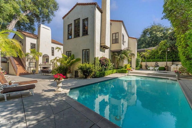 1205 Linda Vista Ave, Pasadena, CA 91103 - view of pool with a patio area